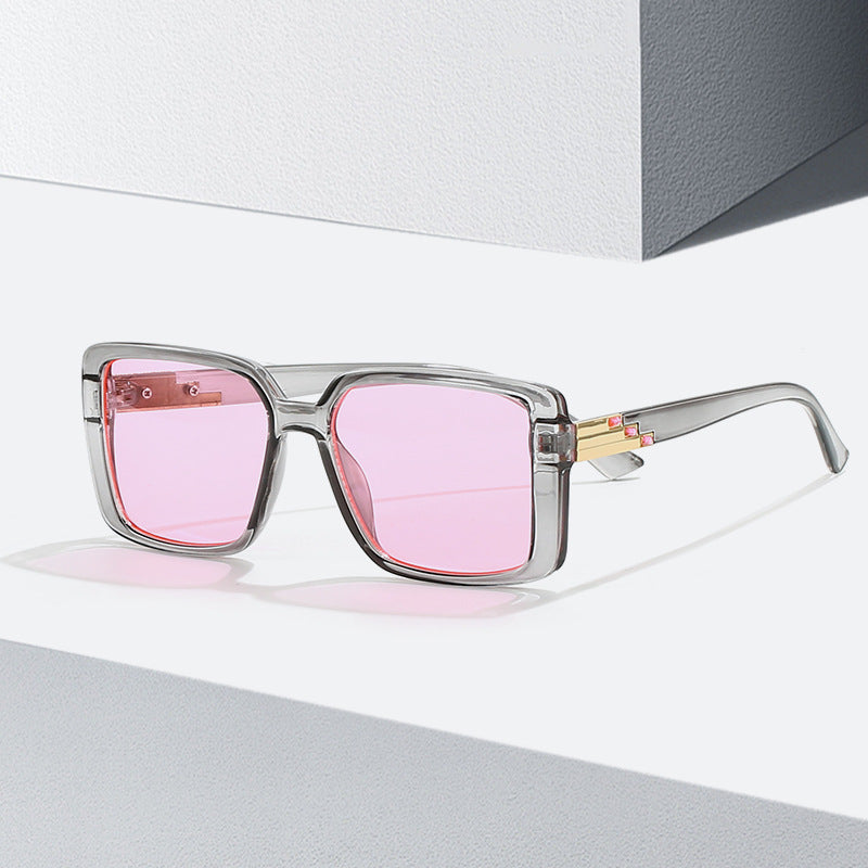 Women's fashionable square sunglasses with trendy details Bowlift