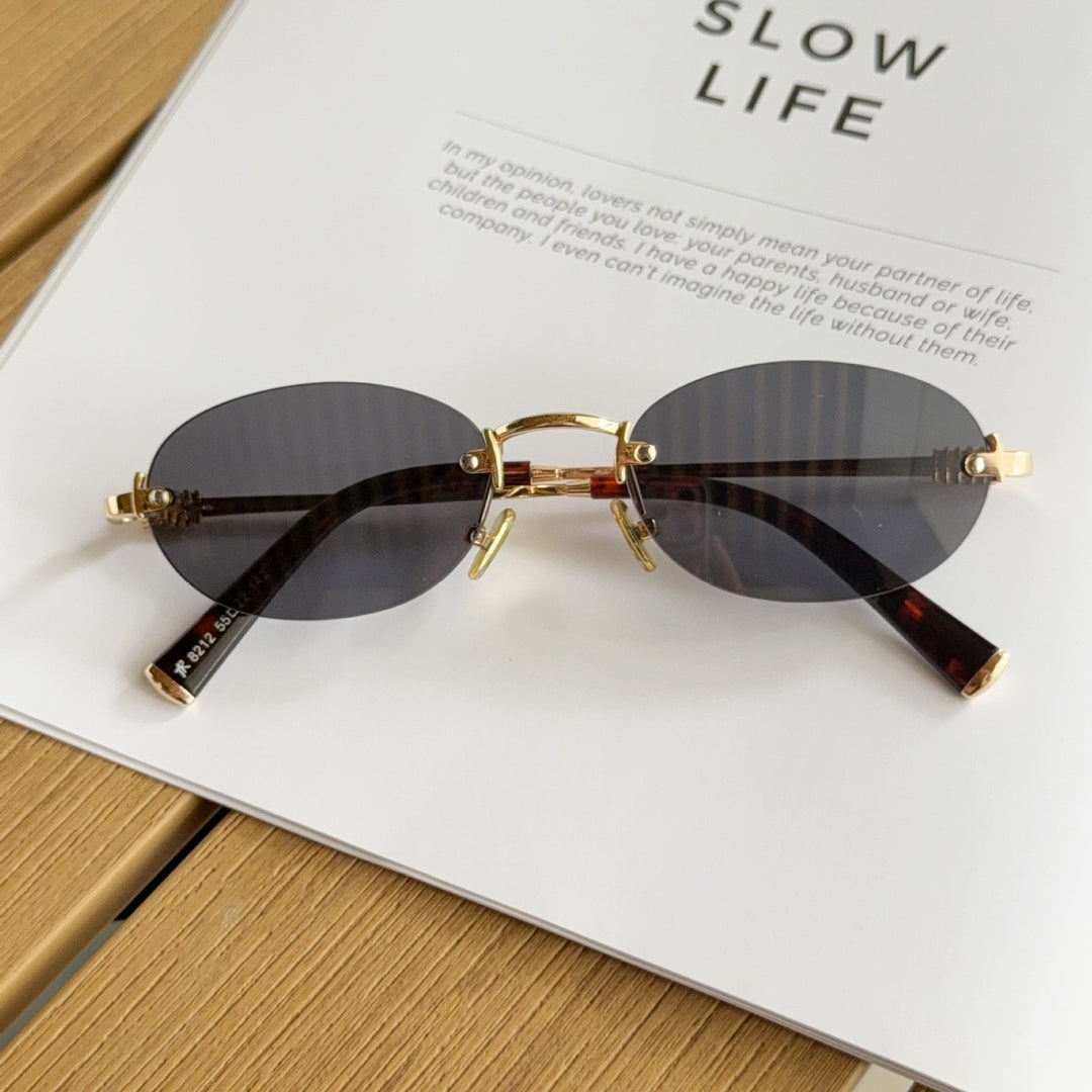 Chic Cat-Eye Frame Glasses Bowlift