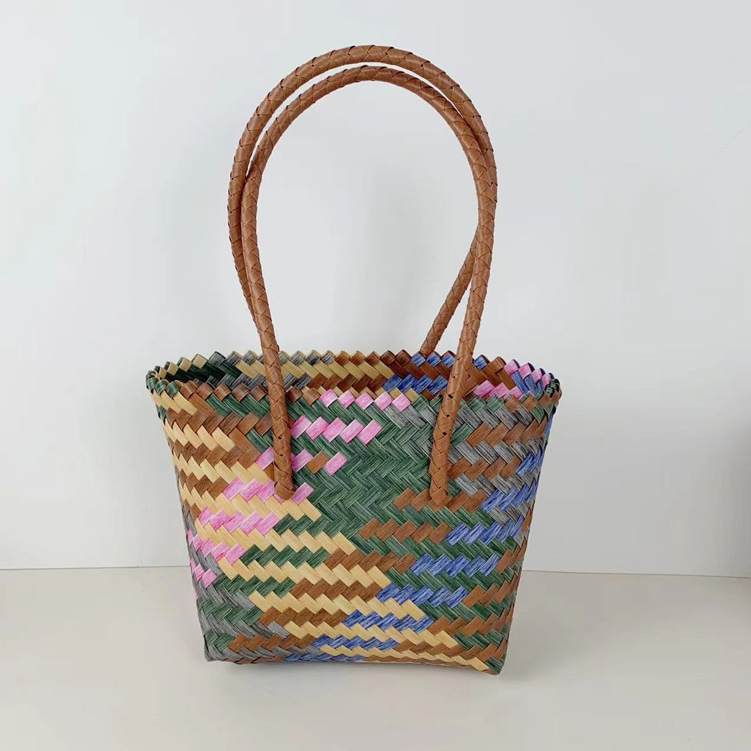 Striking Handbag Bowlift