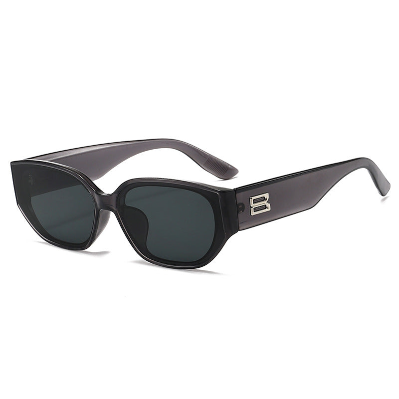 Retro-Inspired Cat-Eye Sunglasses