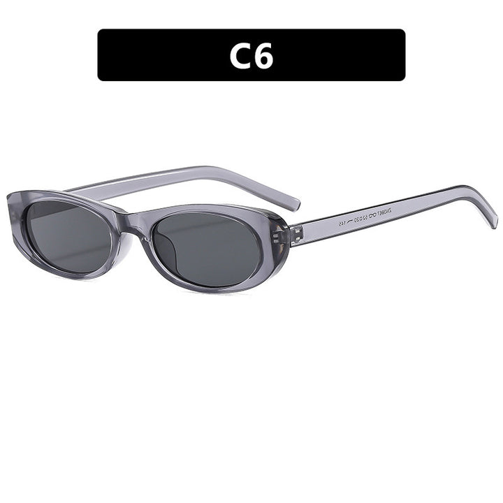 Ladies fashionable sunglasses in elegant oval frame Bowlift