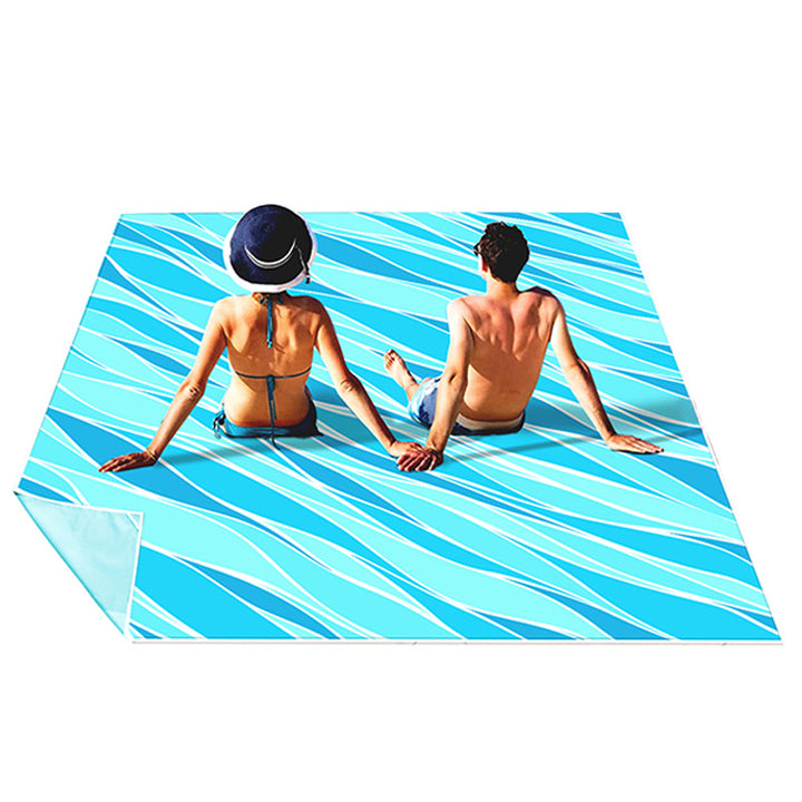 Beach blanket with colorful turtle pattern Bowlift
