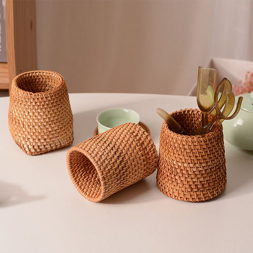 Women handcrafted tea basket with handle Bowlift