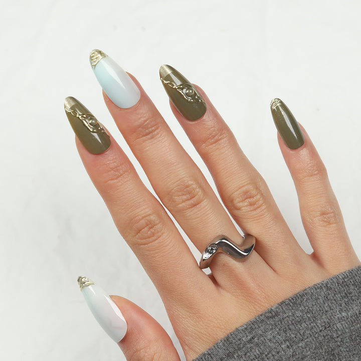 Elegant Stiletto Press-On Nails with Gold Accents Bowlift