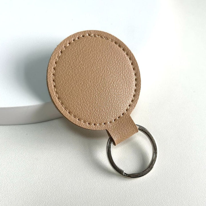 Unisex keychain in a stylish and functional design Bowlift