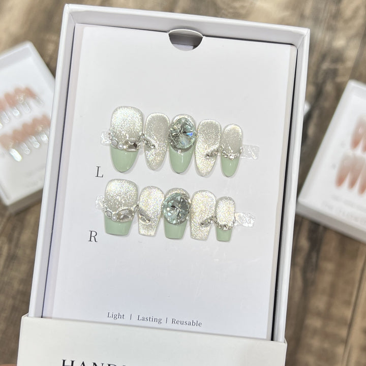 Glamorous Reusable Press-On Nail Set with Gemstone Accents Bowlift