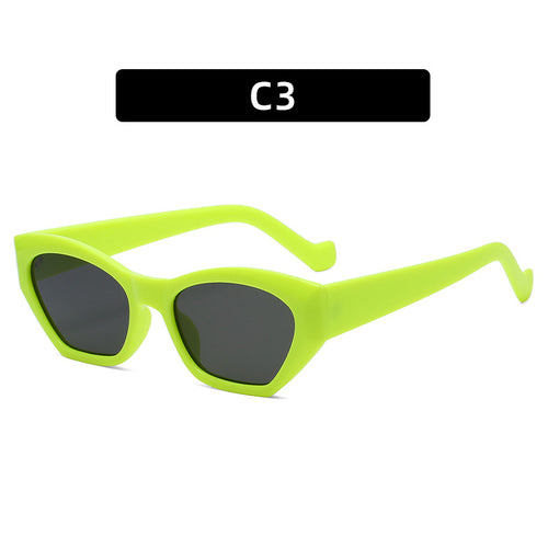 Trendy Cat-Eye Sunglasses with Bold Frames