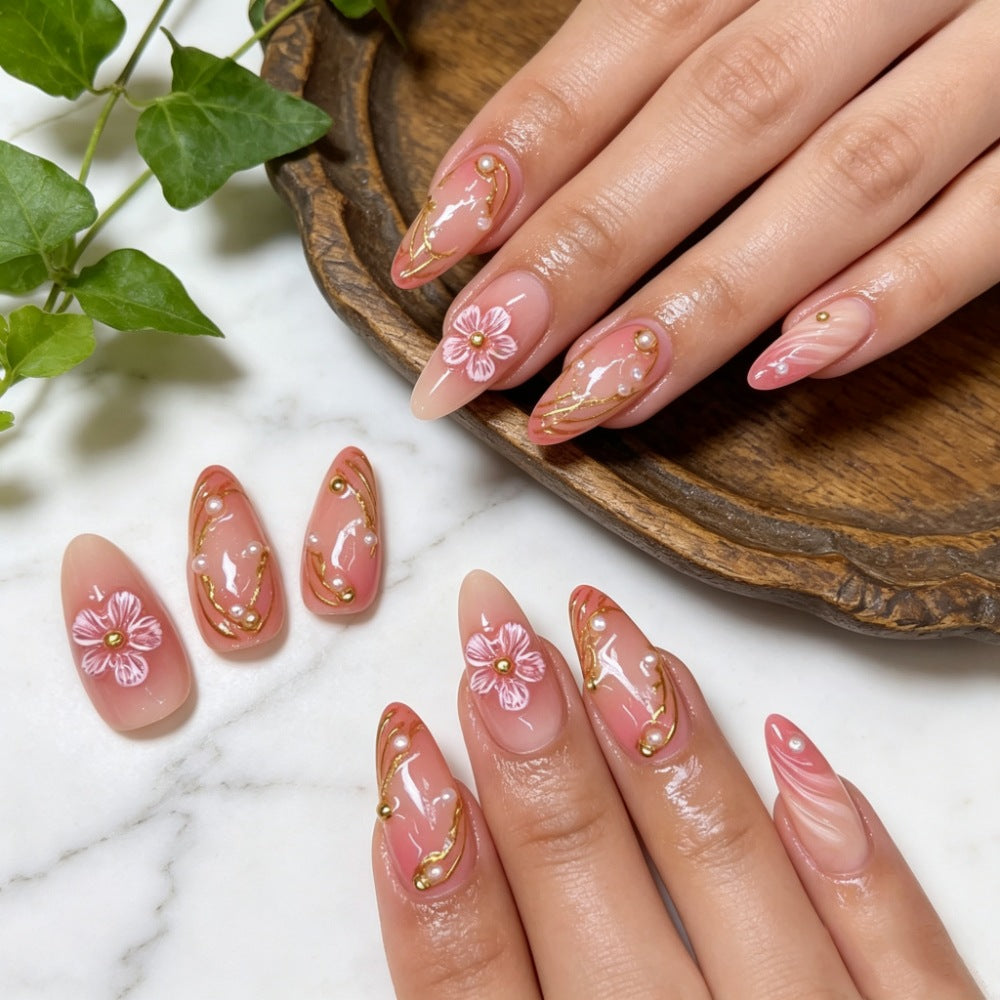 Artistic Nail Art Press-On Nail Set with Floral and Gold Accents Bowlift