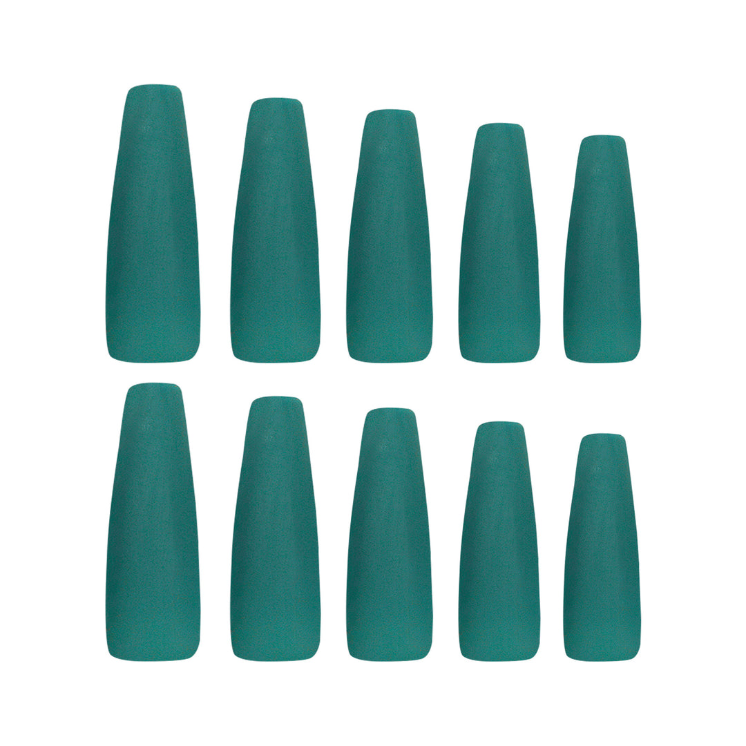 Artistic nails in elegant stiletto design Bowlift