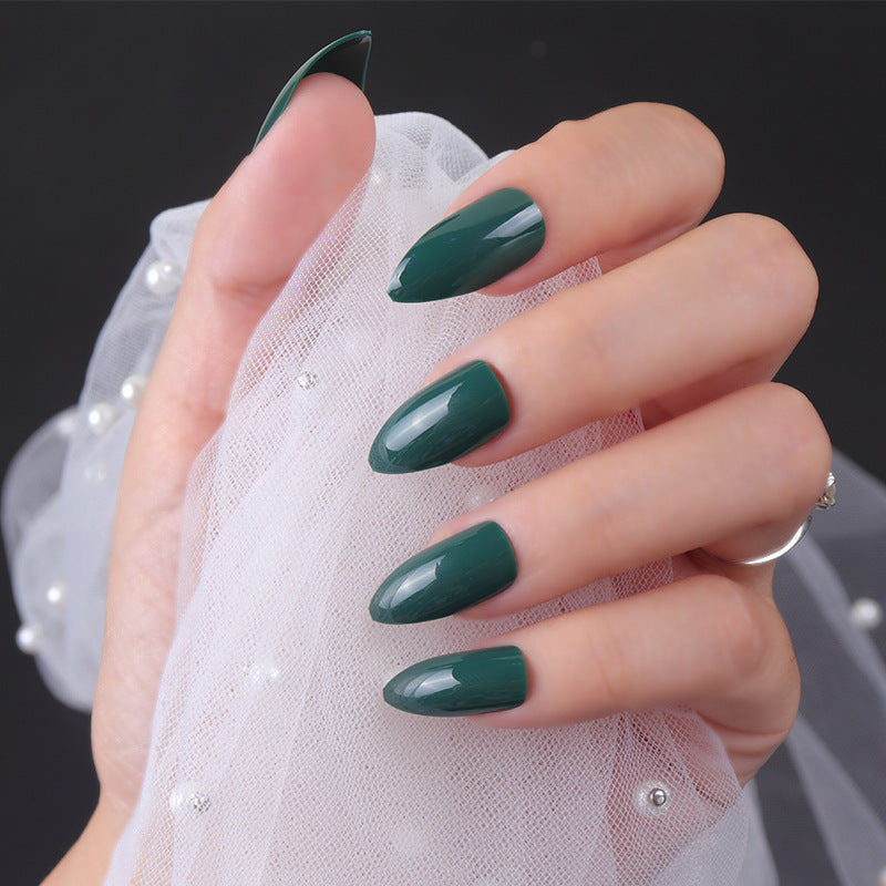 Stiletto Press-On Nails with Glossy Finish Bowlift