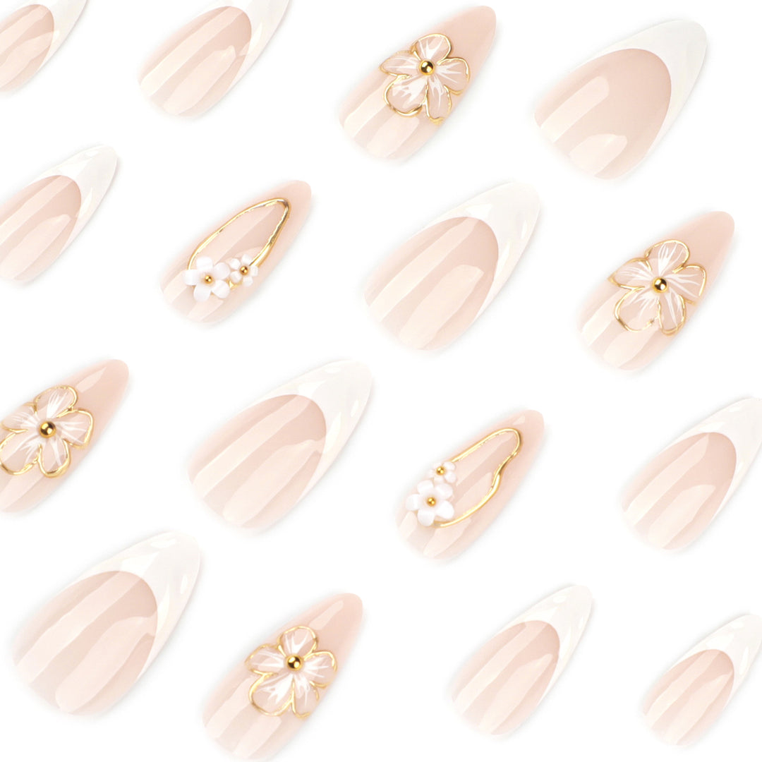 Elegant and artistically designed stiletto nails Bowlift