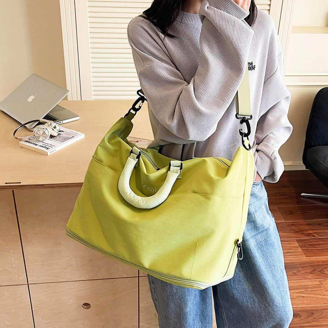 Spacious Travel Gym Duffle Bowlift
