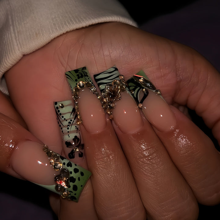 Luxe Nail Art Extensions Bowlift