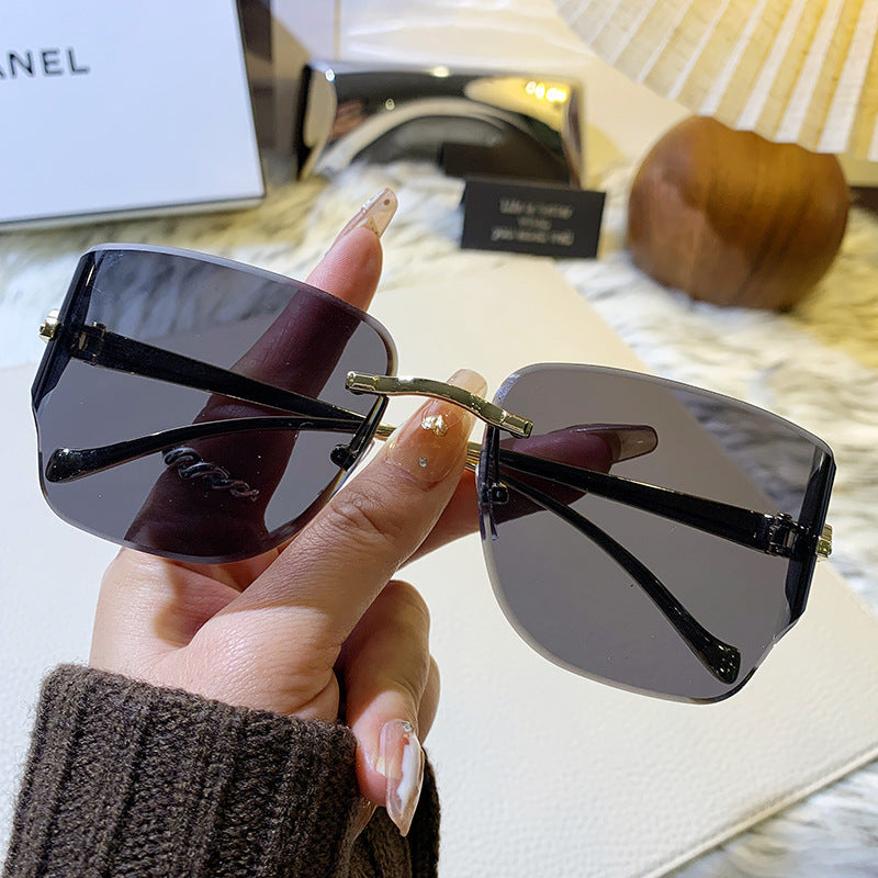 Ladies exclusive geometric sunglasses Bowlift