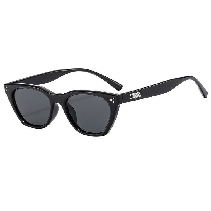 Ladies fashionable retro sunglasses with elegant design Bowlift