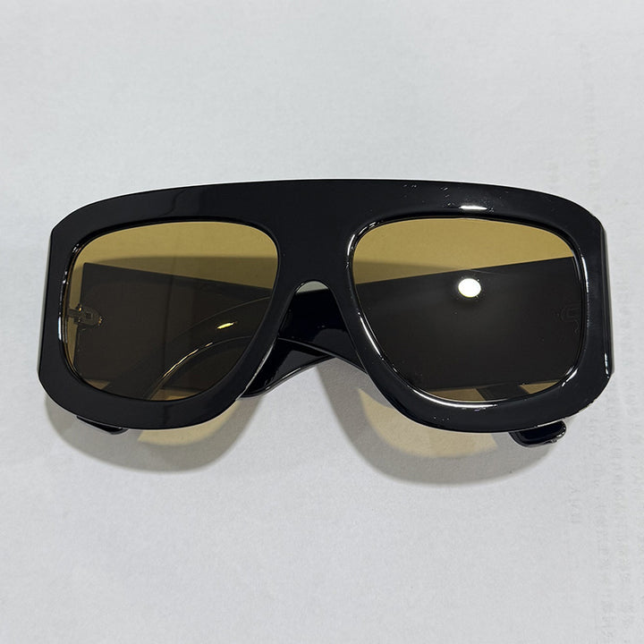Ladies fashionable oversized sunglasses with wide frame and protective UV filter Bowlift