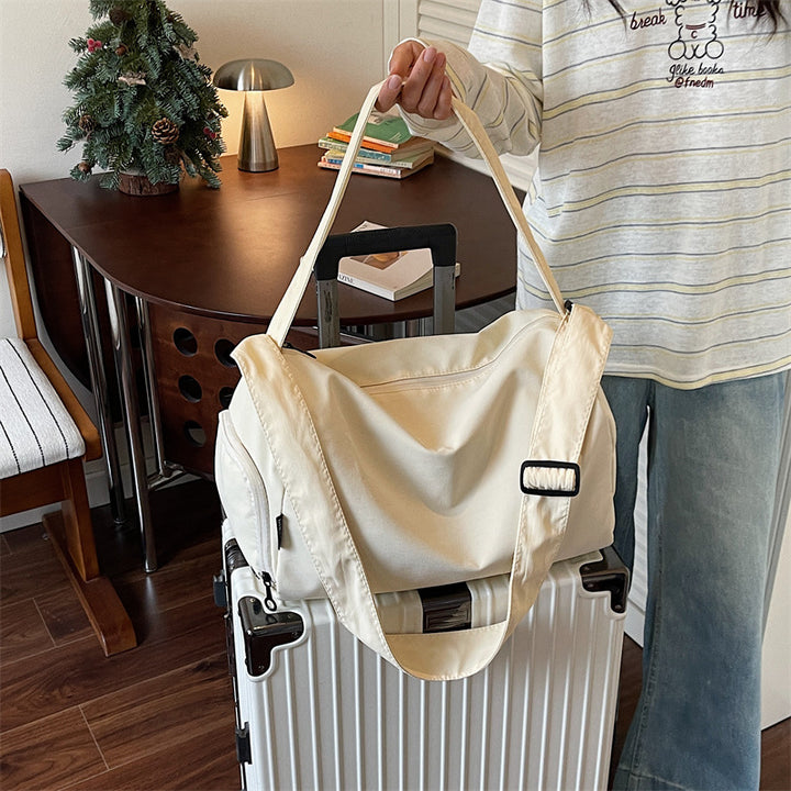 Sporty travel bag with versatile compartments Bowlift