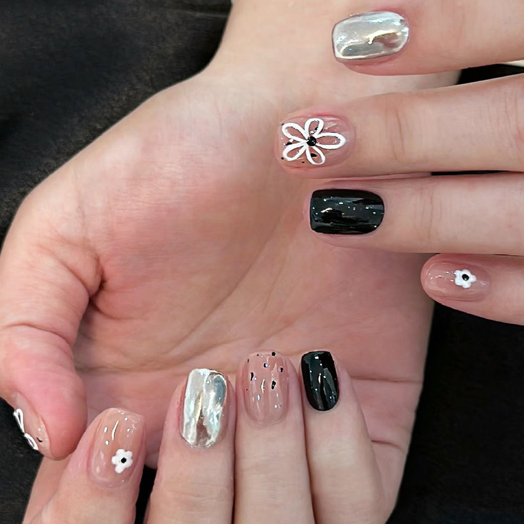 Glamorous Press-On Nail Set with Decorative Gemstone Accents Bowlift