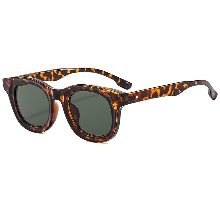 Women's Round Sunglasses with Stylish, Wide Plastic Frame Bowlift