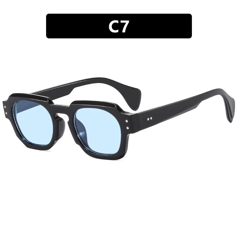 Ladies fashionable sunglasses in eye-catching tortoiseshell design Bowlift