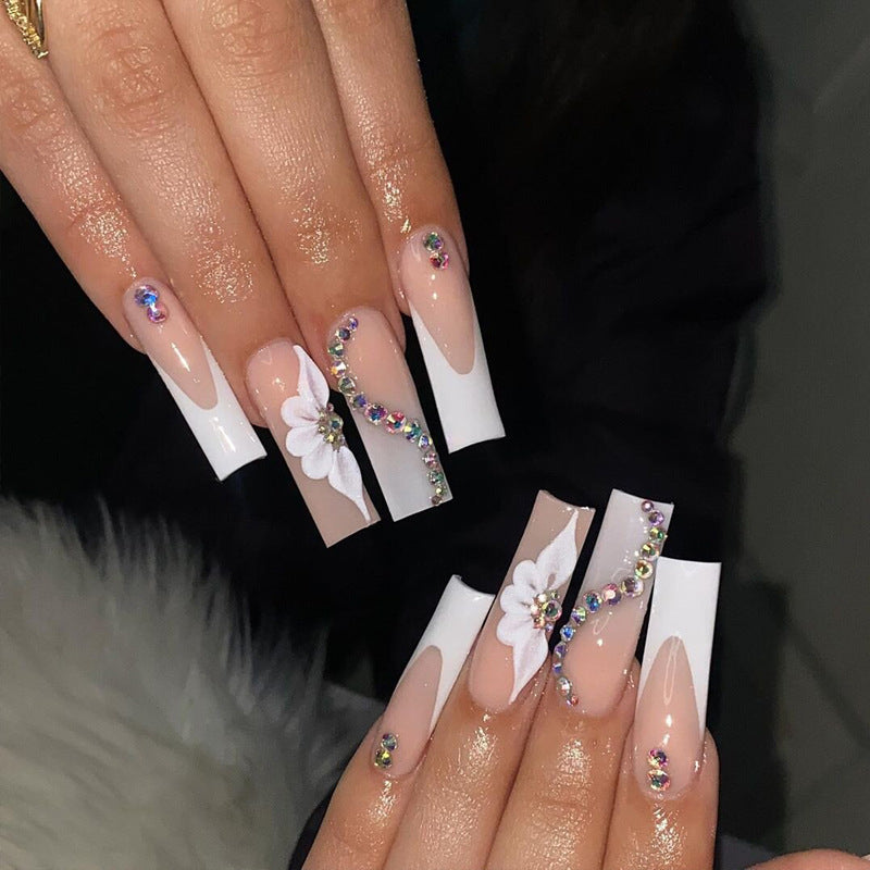 Decorative Press-On Nail Set with Floral and Rhinestone Accents Bowlift