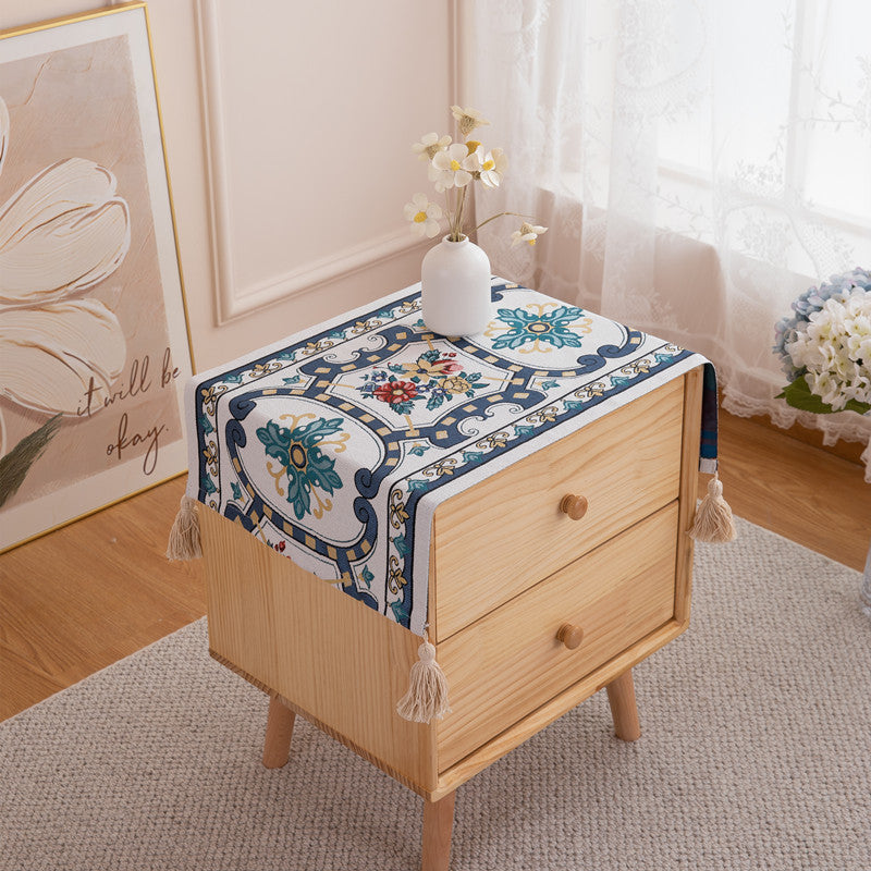 Decorative Leaf Print Table Cover