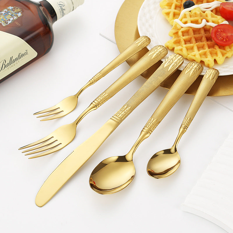 Elegant teaspoon with artistic handle design Bowlift