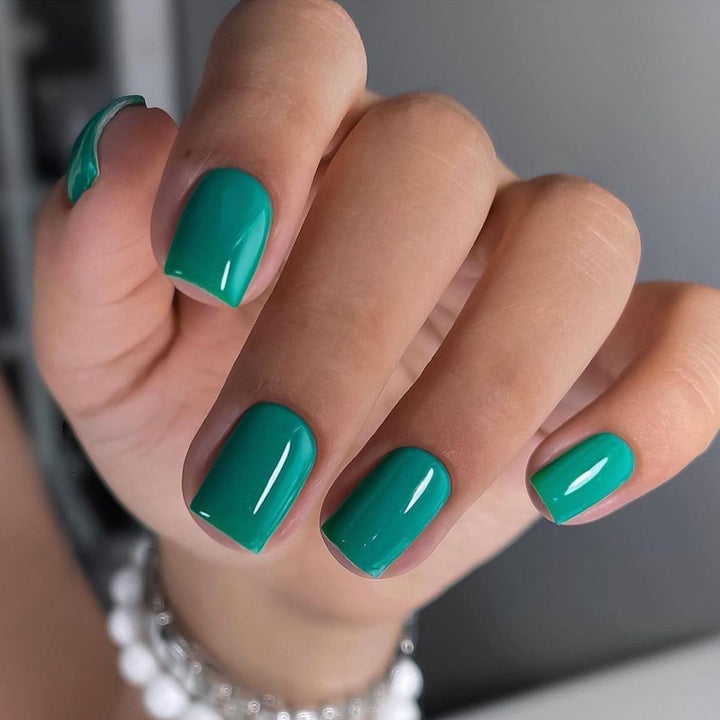 Glossy Nail Art Extensions Bowlift