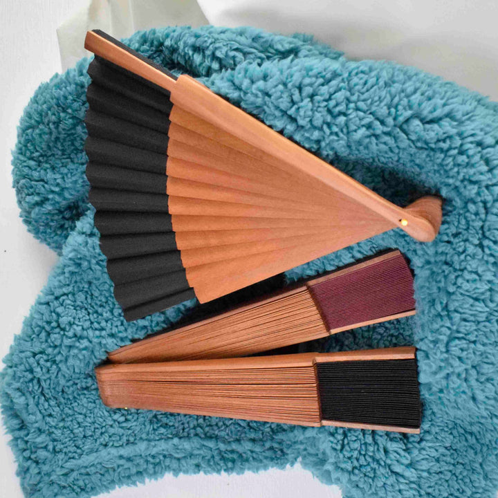 Ladies elegant hand fan made of eco-friendly paper Bowlift
