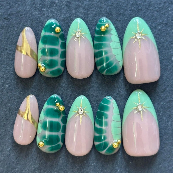 Artistic Floral and Star-Embellished Press-On Nail Set Bowlift
