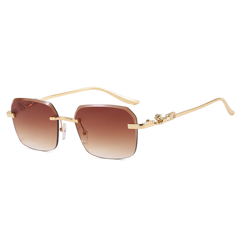 Women's fashionable square sunglasses with elegant gold frame and protective UV filter Bowlift