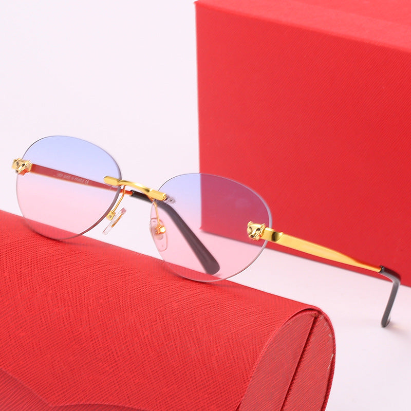 Ladies oval sunglasses with luxurious metallic accents Bowlift