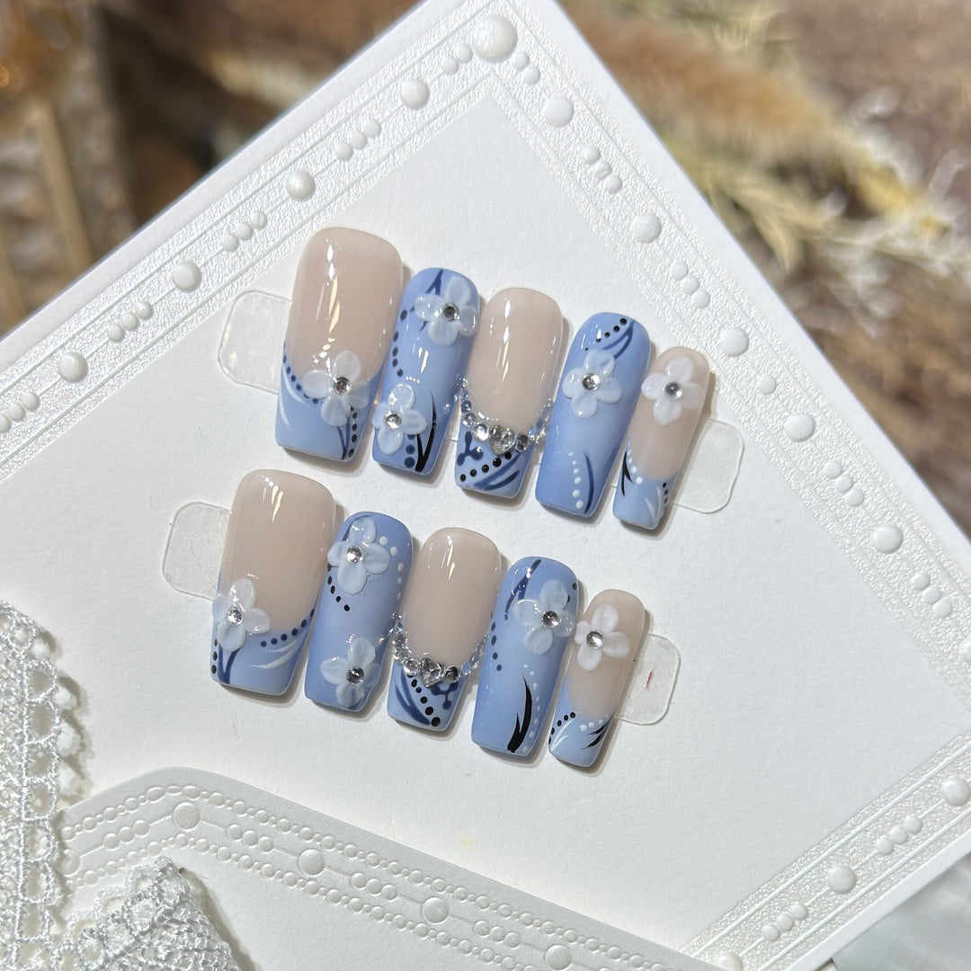 Decorative Press-On Nail Art Set with Floral and Gemstone Details Bowlift