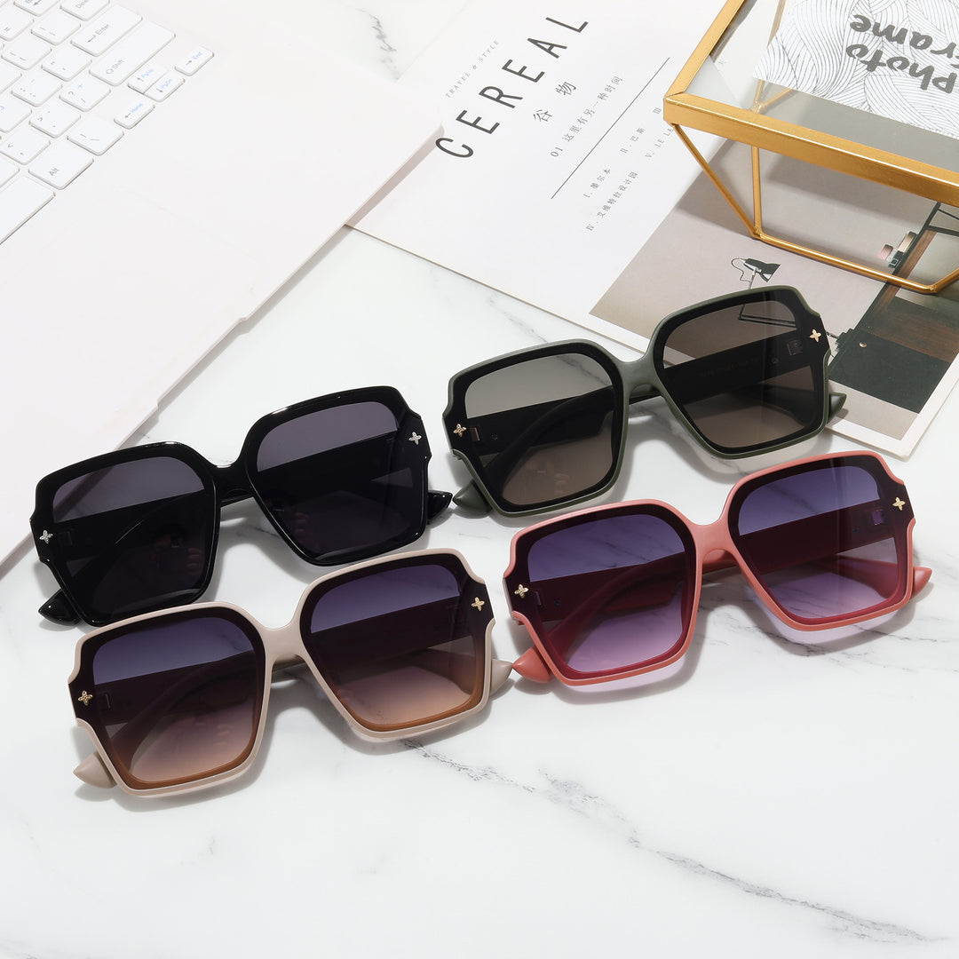 Ladies square oversized sunglasses with modern design Bowlift