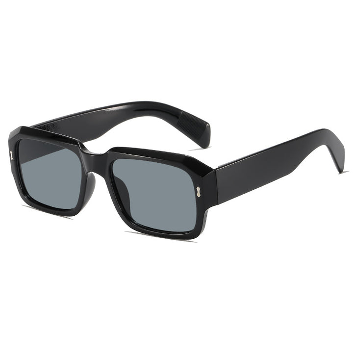 Contemporary Transparent Sunglasses Bowlift