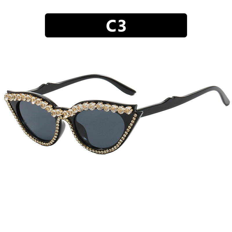 Women's Cat-Eye Sunglasses with Sparkling Rhinestones Bowlift
