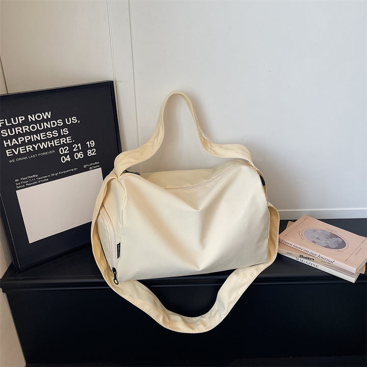 Versatile All-Season Travel Duffle Bag