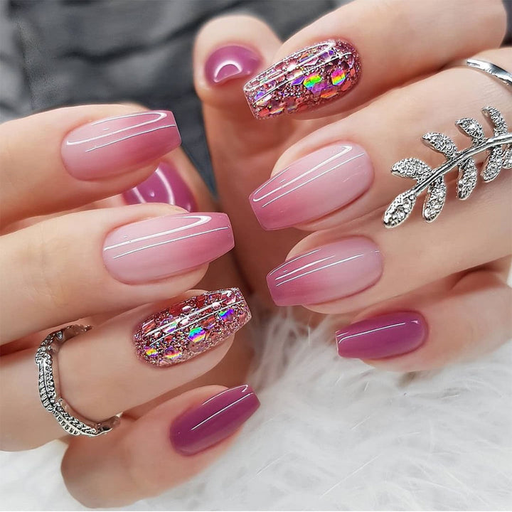 Nail Art with Glitter Effects Bowlift
