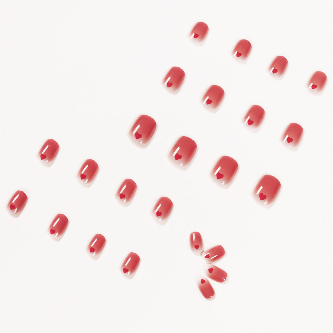 Artful nail designs with romantic heart motifs Bowlift