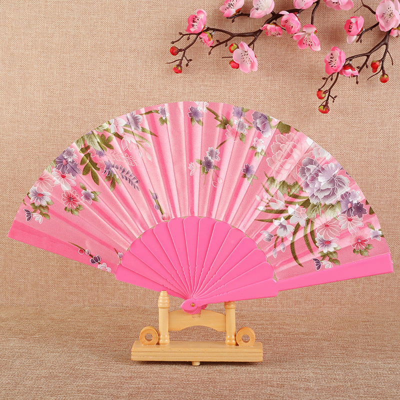Ladies decorative fan Bowlift