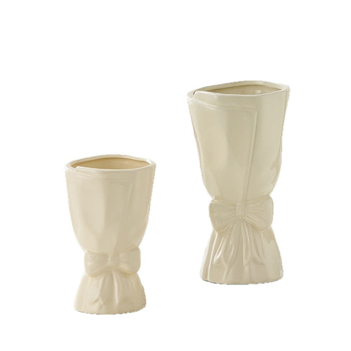 Elegant ceramic flower vase Bowlift