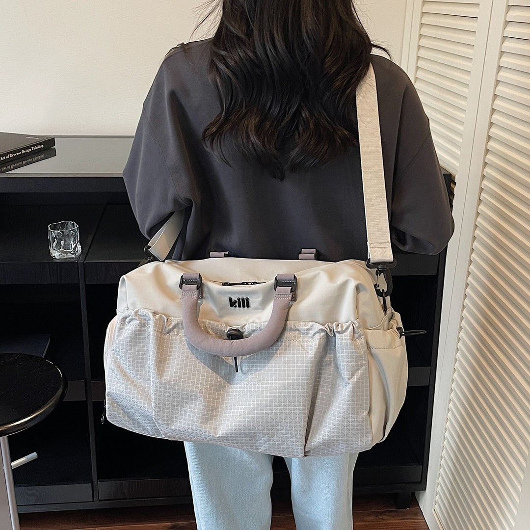 Versatile Carry-All Gym Duffle Bowlift