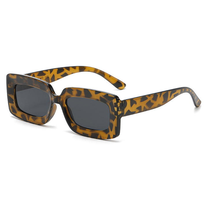 Women trendy square sunglasses with elegant plastic frame Bowlift