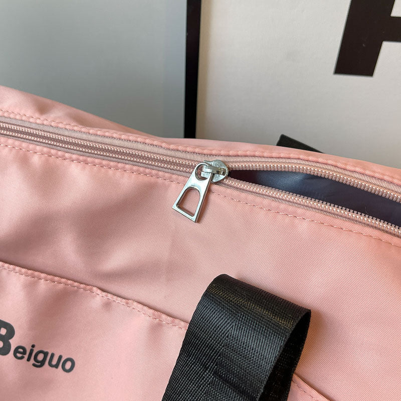 Robust sports and travel bag Bowlift