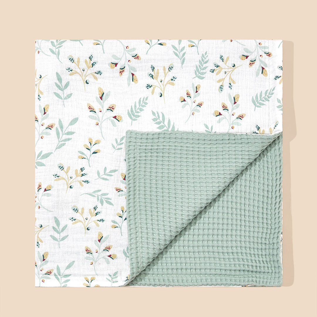 Dual-Textured Muslin Baby Blanket Bowlift