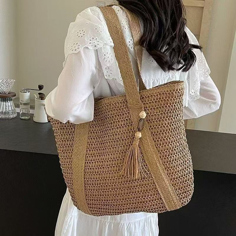 Handmade straw bag Bowlift