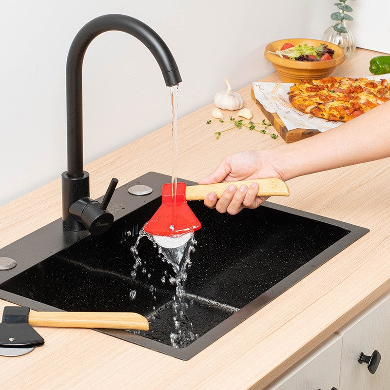 Pizza cutter with ergonomic wooden handle Bowlift