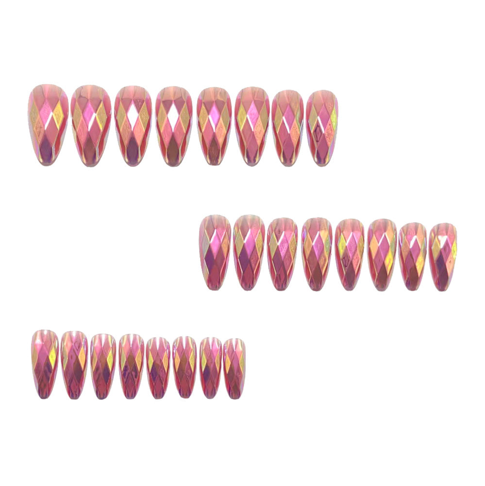 Shiny Artificial Nails in Modern Faceted Design Bowlift