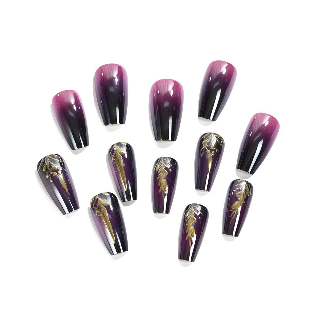 Artificial nails in elegant ombré design with gold accents Bowlift
