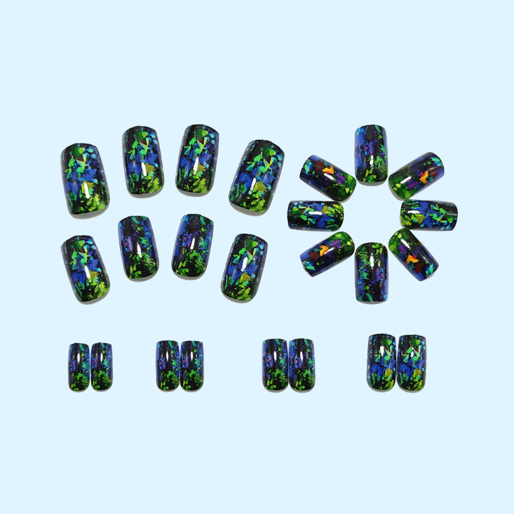 Glamorous artificial nails Bowlift